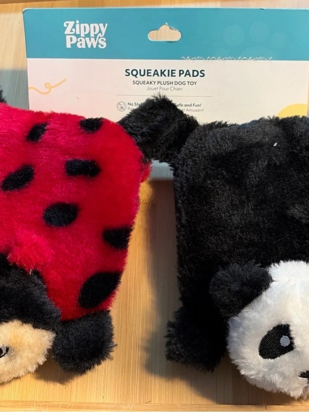 NWT Red & Black Squeakie Pads Plush Dog Toy